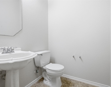 3774 Castle Rock Dr - Photo Thumbnail 8
