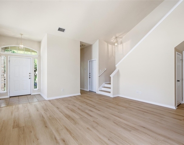 3774 Castle Rock Dr - Photo Thumbnail 3