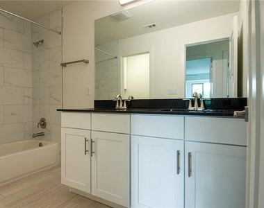 102 Conservation Rd - Photo Thumbnail 13