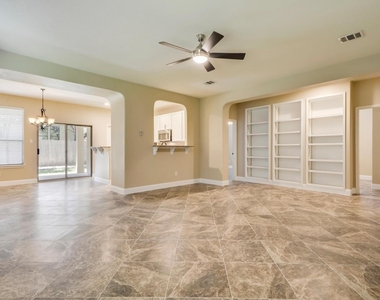 2202 Ezra Ct - Photo Thumbnail 4
