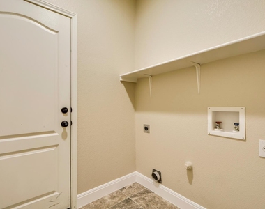 2202 Ezra Ct - Photo Thumbnail 29