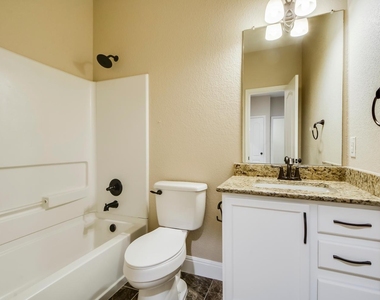 2202 Ezra Ct - Photo Thumbnail 20
