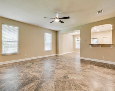 2202 Ezra Ct - Photo Thumbnail 6