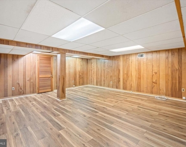 7014 Beechwood Drive - Photo Thumbnail 17