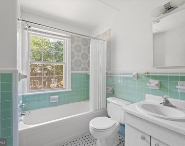 7014 Beechwood Drive - Photo Thumbnail 14