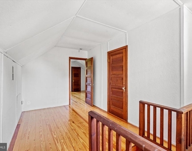 7014 Beechwood Drive - Photo Thumbnail 16