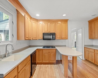 7014 Beechwood Drive - Photo Thumbnail 4