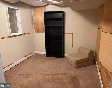 8507 Leonard Drive - Photo Thumbnail 5