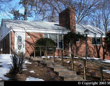8507 Leonard Drive - Photo Thumbnail 1