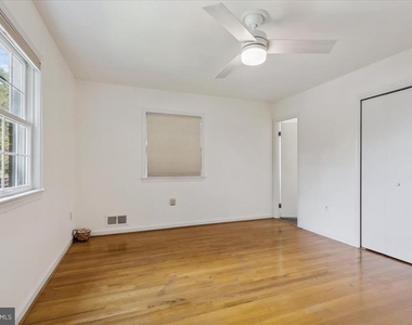 1397 Canterbury Way - Photo Thumbnail 13