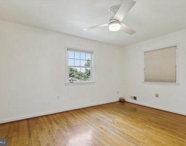 1397 Canterbury Way - Photo Thumbnail 12