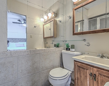 5304 Bedford St - Photo Thumbnail 18