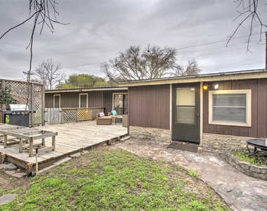 5304 Bedford St - Photo Thumbnail 26