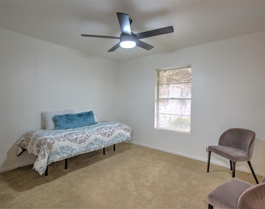5304 Bedford St - Photo Thumbnail 22