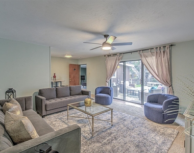 5304 Bedford St - Photo Thumbnail 3