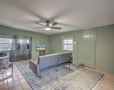 5304 Bedford St - Photo Thumbnail 14