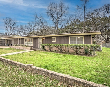 5304 Bedford St - Photo Thumbnail 1
