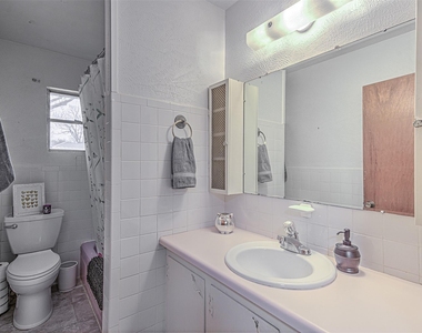 5304 Bedford St - Photo Thumbnail 21