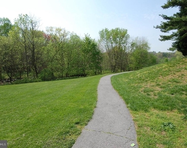 18722 Walkers Choice Road - Photo Thumbnail 25