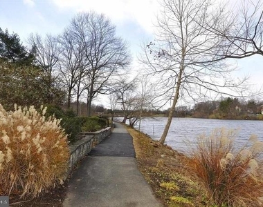 18730 Walkers Choice Road - Photo Thumbnail 45
