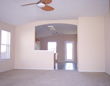 208 Carol Ave - Photo Thumbnail 2