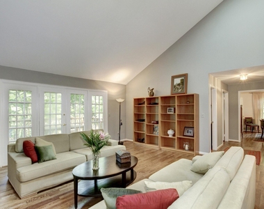 13 Avalon Court - Photo Thumbnail 15