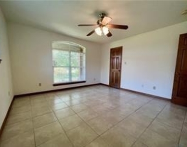 1482 Savannah Pr - Photo Thumbnail 20
