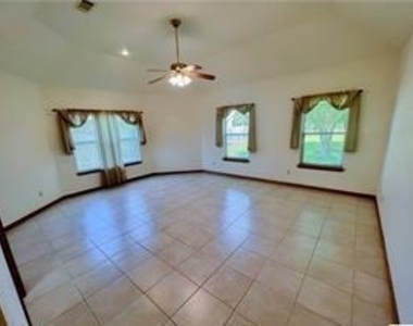 1482 Savannah Pr - Photo Thumbnail 16