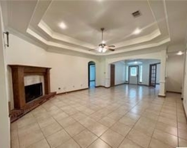 1482 Savannah Pr - Photo Thumbnail 3