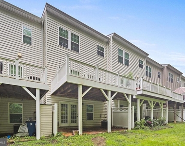 11675 Emerald Green Drive - Photo Thumbnail 28