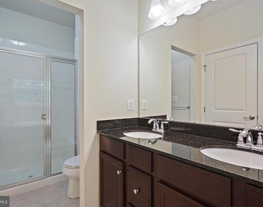 11675 Emerald Green Drive - Photo Thumbnail 17