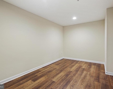11675 Emerald Green Drive - Photo Thumbnail 13