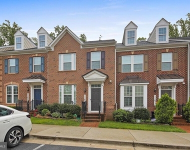 11675 Emerald Green Drive - Photo Thumbnail 33