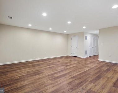 11675 Emerald Green Drive - Photo Thumbnail 10