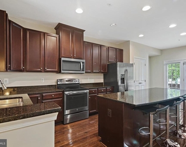 11675 Emerald Green Drive - Photo Thumbnail 1