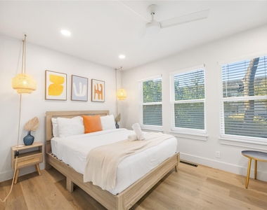 2109 Brackenridge St - Photo Thumbnail 13