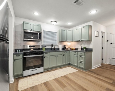 2109 Brackenridge St - Photo Thumbnail 28