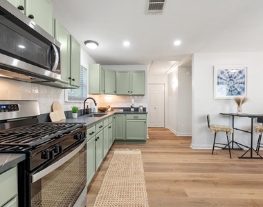 2109 Brackenridge St - Photo Thumbnail 26