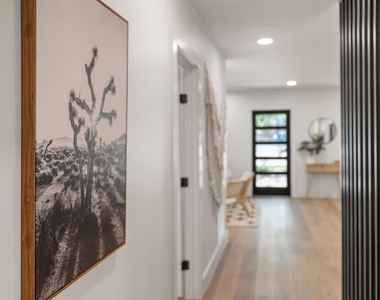 2109 Brackenridge St - Photo Thumbnail 11