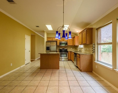 14616 Springs Edge Dr - Photo Thumbnail 10