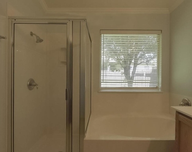14616 Springs Edge Dr - Photo Thumbnail 17