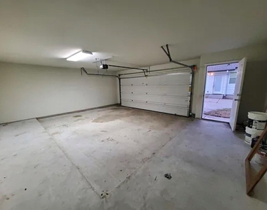 203 E Pecan St - Photo Thumbnail 15