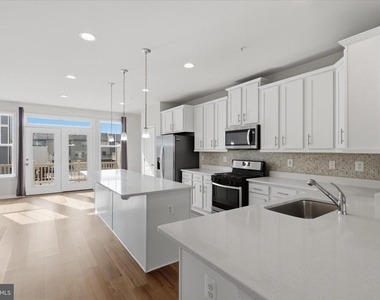 5818 Imperial Drive - Photo Thumbnail 1