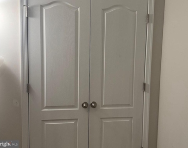 5818 Imperial Drive - Photo Thumbnail 13