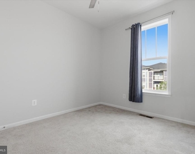 5818 Imperial Drive - Photo Thumbnail 22