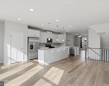 5818 Imperial Drive - Photo Thumbnail 12