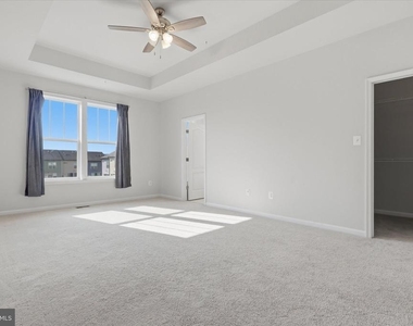 5818 Imperial Drive - Photo Thumbnail 4