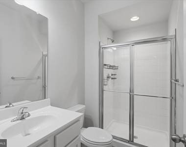 5818 Imperial Drive - Photo Thumbnail 8
