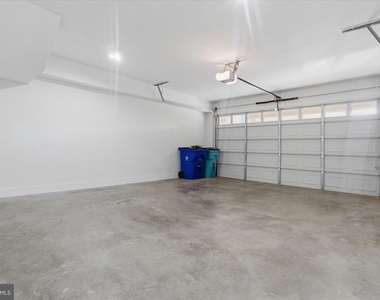 5818 Imperial Drive - Photo Thumbnail 9