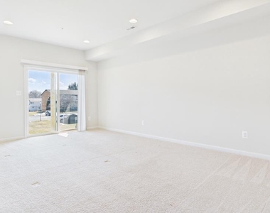 33 Chester Court - Photo Thumbnail 2